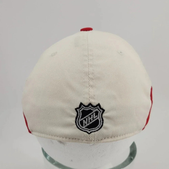 Authentic Headwear HABS NHL RBK - Picture 5 of 5